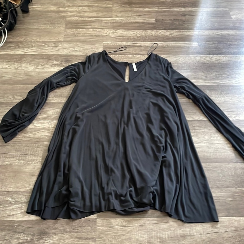 Large flowy shirt/ new condition/ soft material